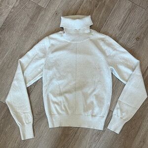 Abercrombie & Fitch Light Cream Turtleneck Sweater